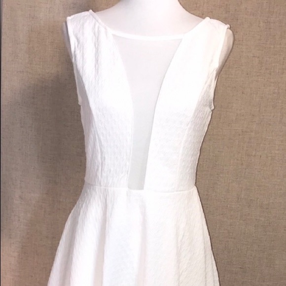 Romeo Juliet Couture Dress Medium White Sleeveless Cocktail Casual Wedding - Picture 3 of 12